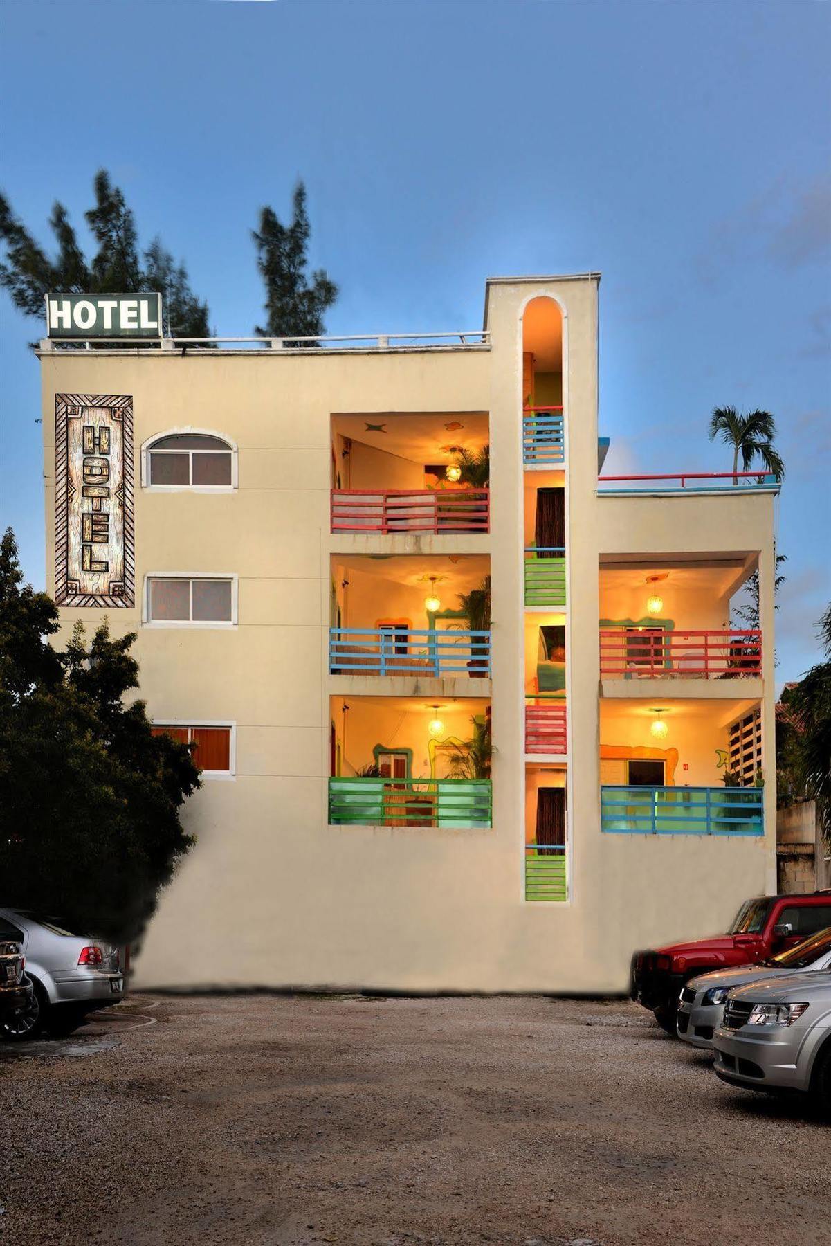 Adventure Experience Hotel Playa del Carmen Exterior photo
