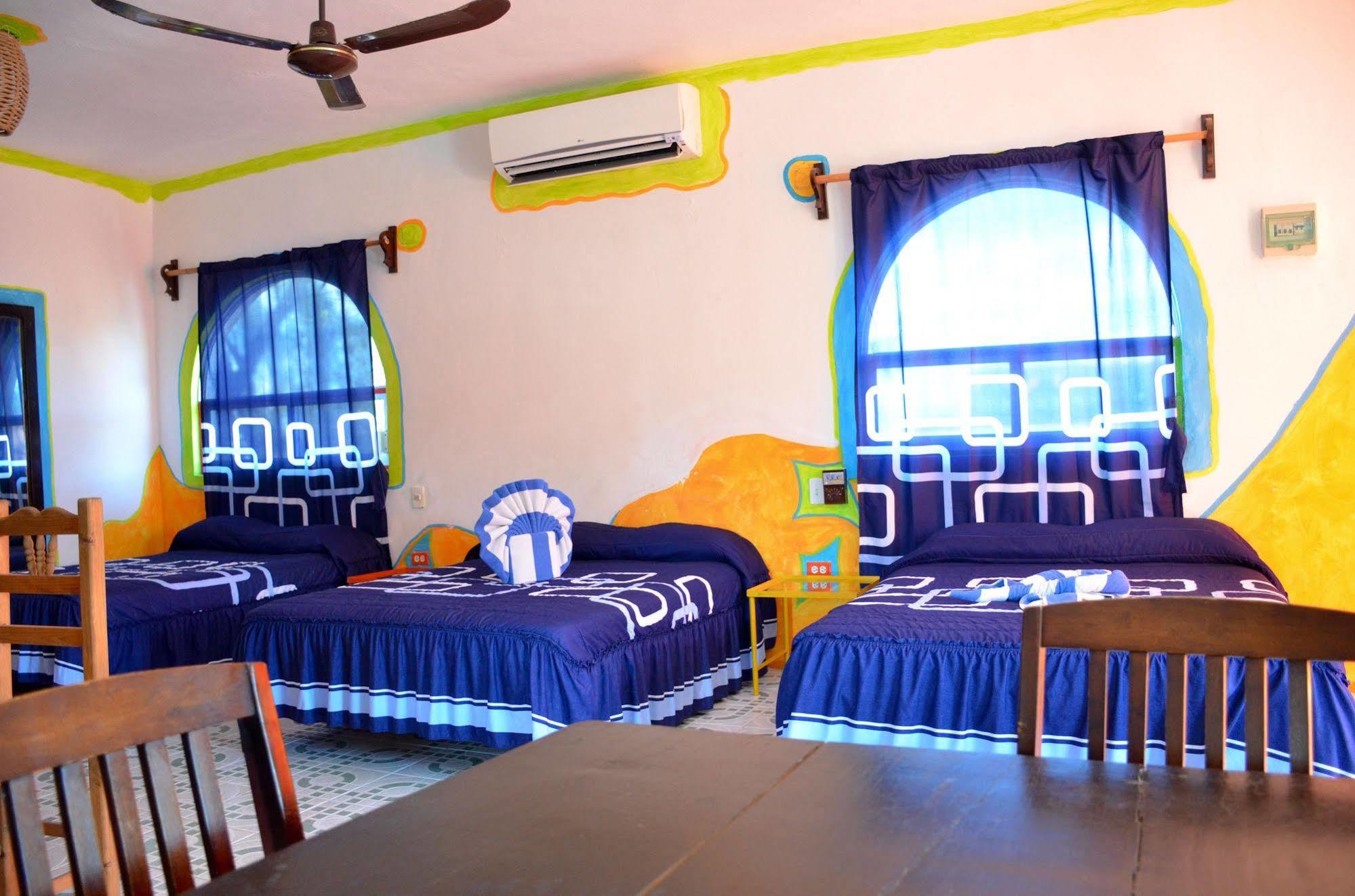 Adventure Experience Hotel Playa del Carmen Exterior photo