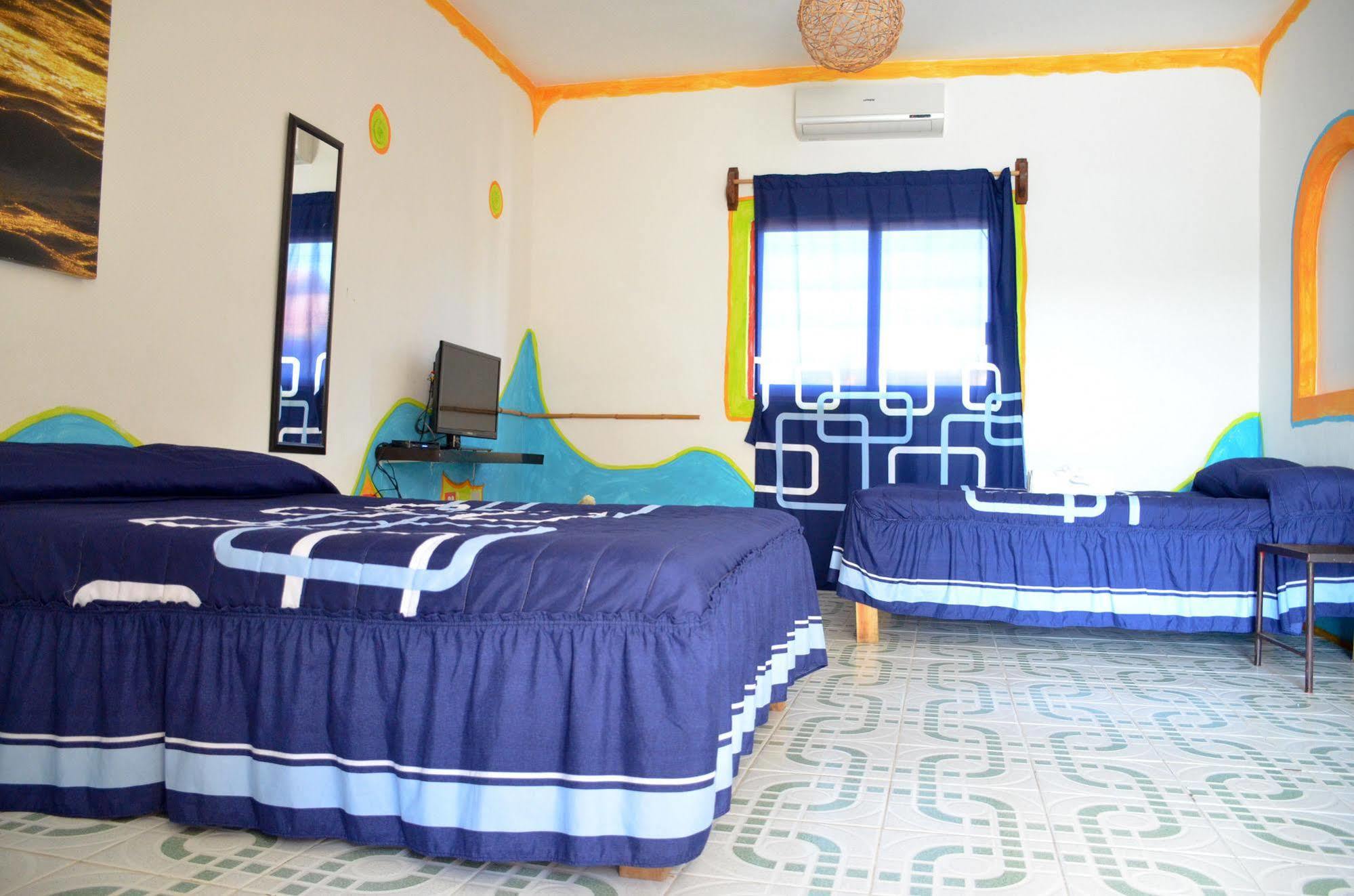 Adventure Experience Hotel Playa del Carmen Exterior photo