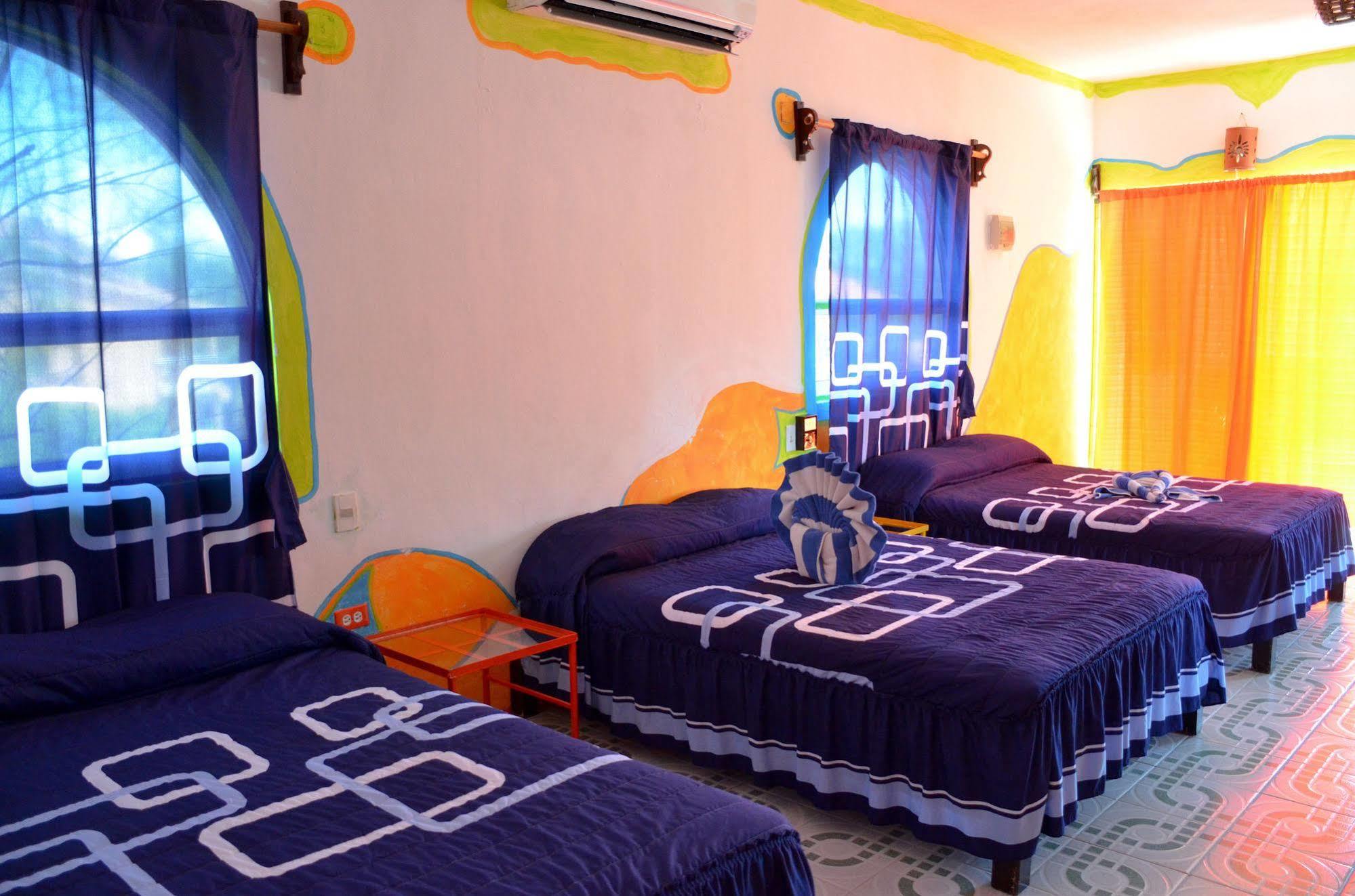 Adventure Experience Hotel Playa del Carmen Exterior photo